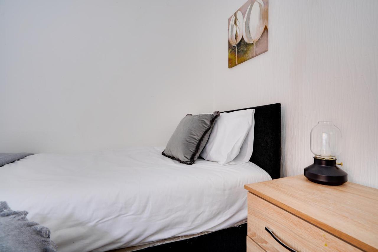 Modern And Spacious 3-Bedroom House - Free Parking, Fast Wi-Fi, Ideal For Up To 7 Guests Houghton-le-Spring Eksteriør billede